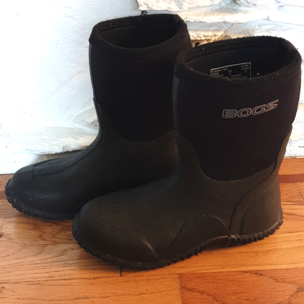 BOGS Classic Mid Insulated Rain Boot Women's 6 (37)